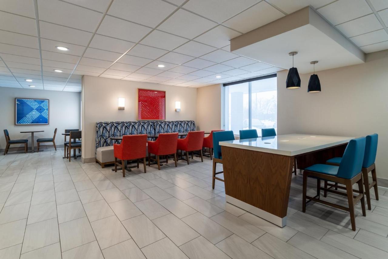 Holiday Inn Express Hotel & Suites-St. Paul By Ihg Vadnais Heights Exterior foto