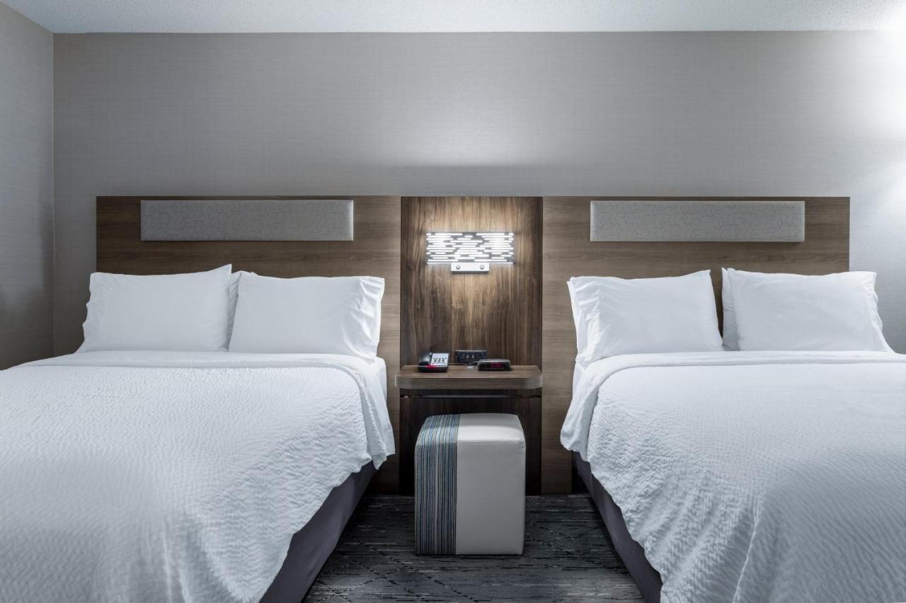 Holiday Inn Express Hotel & Suites-St. Paul By Ihg Vadnais Heights Exterior foto